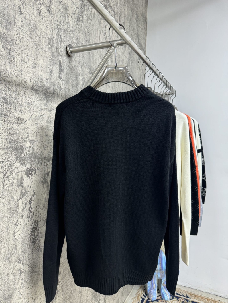 Pra*a sweater